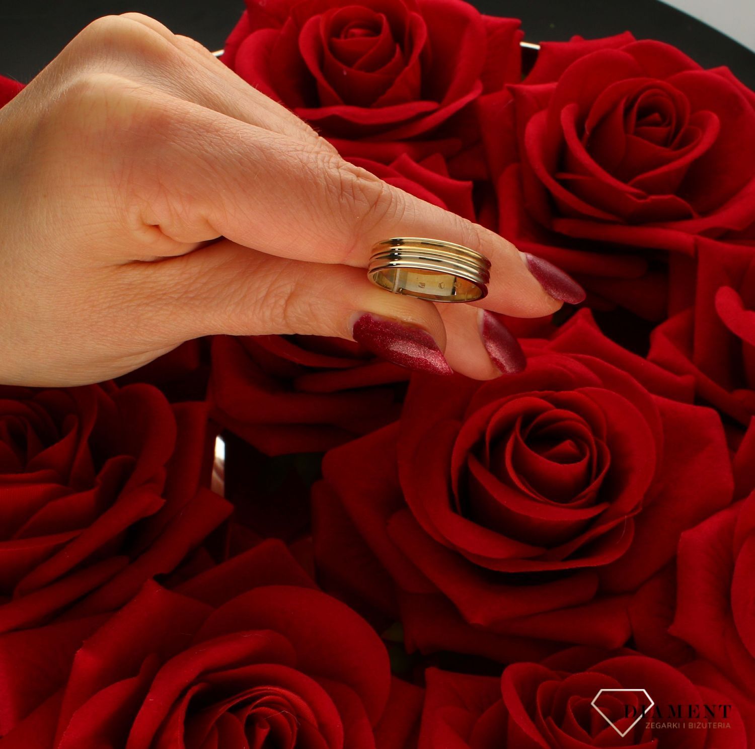 Złota obrączka płaska 5mm  próba 585 – Połączenie białego i żółtego złota, rozmiar 16.jpg